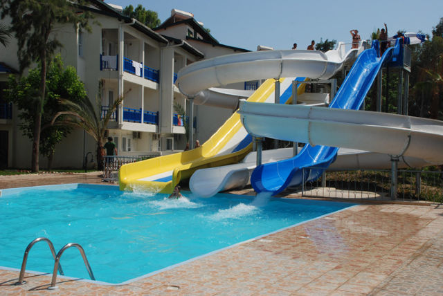 OASIS BEACH CLUB 2.jpg